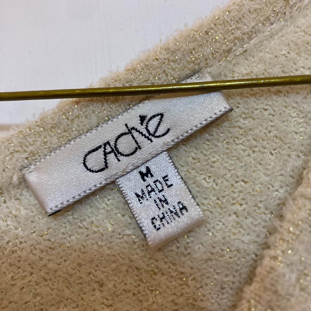 Cache Fitted Sweater. - image 1